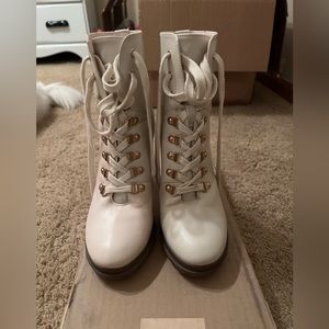 Shoe Dazzle - Cream heeled boots